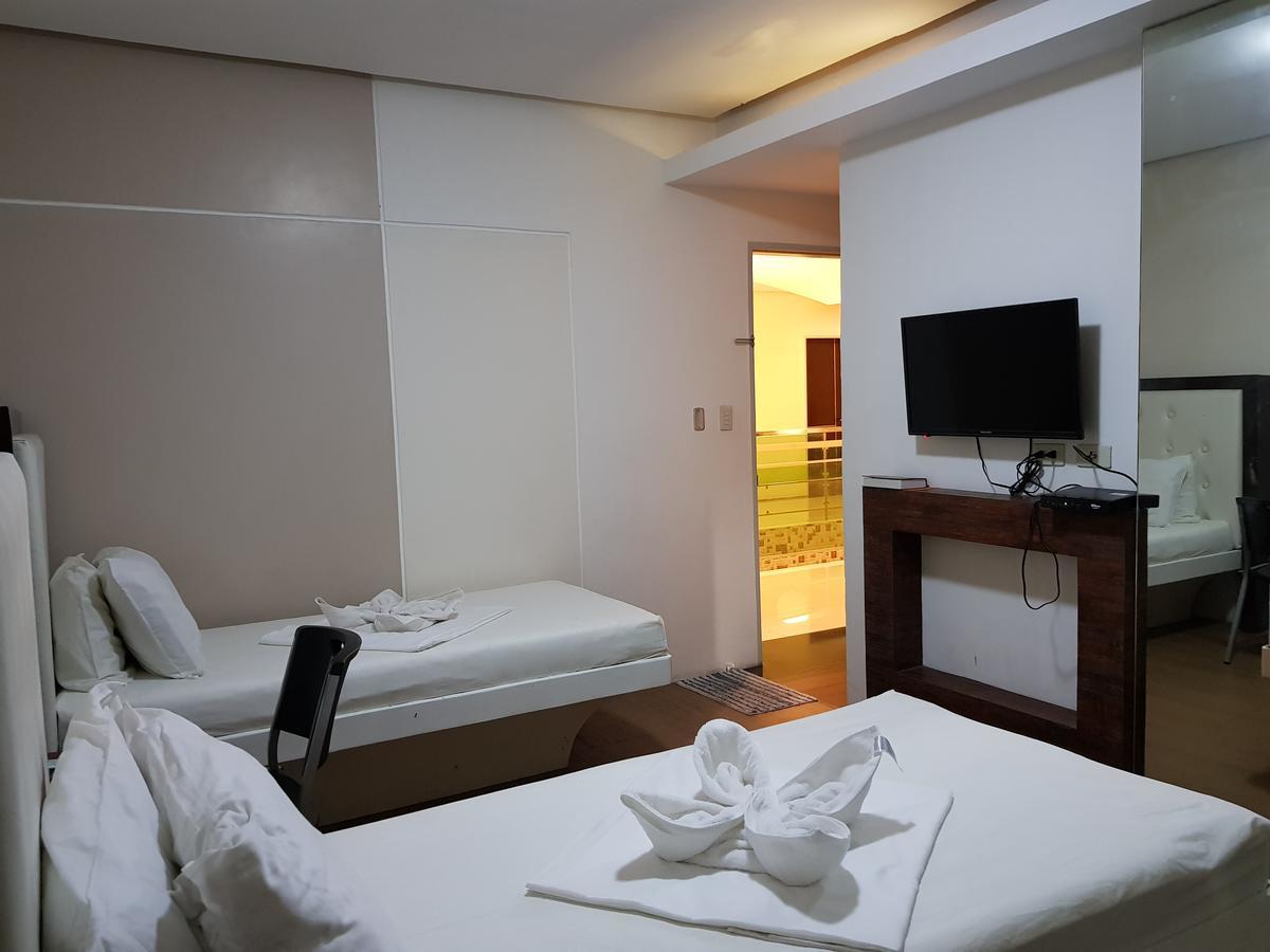 Hotel Giorgio General Santos City Екстер'єр фото