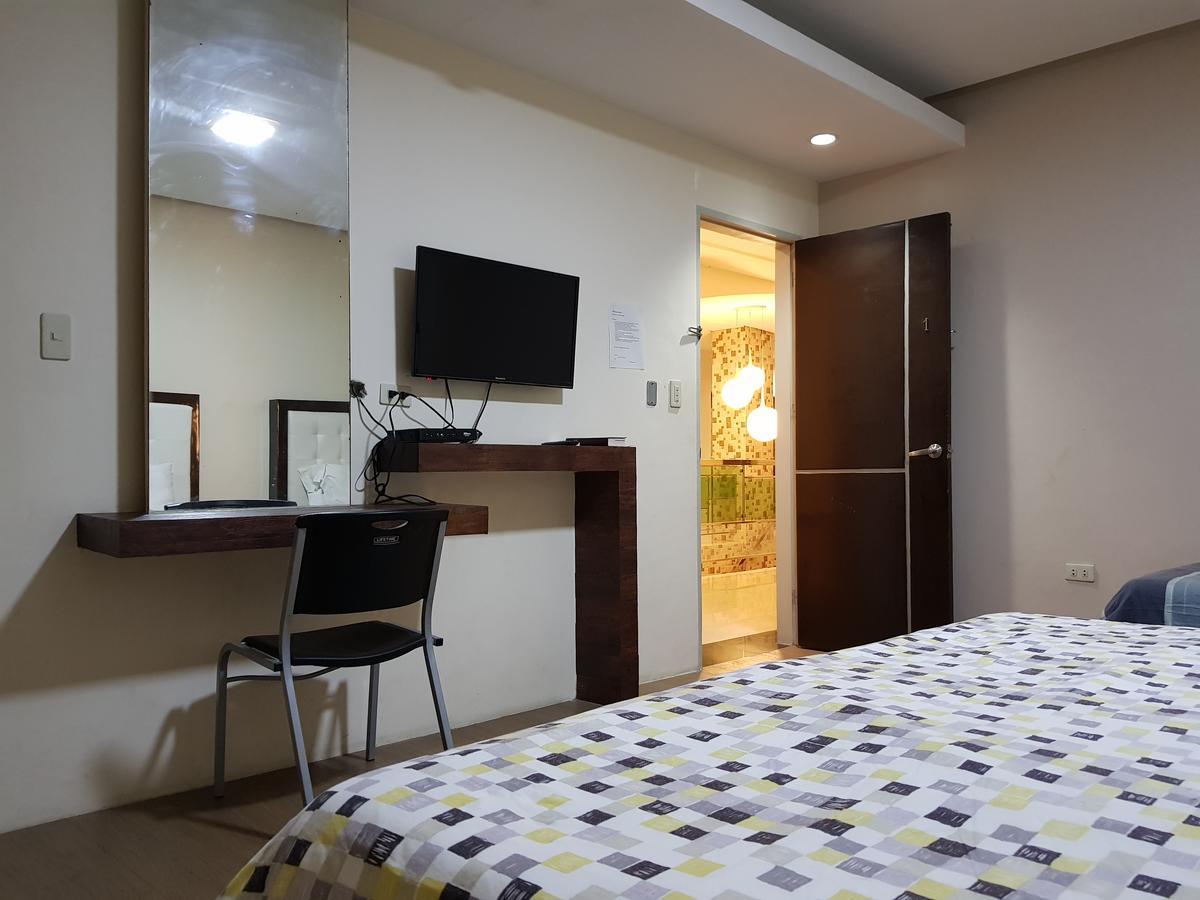 Hotel Giorgio General Santos City Екстер'єр фото